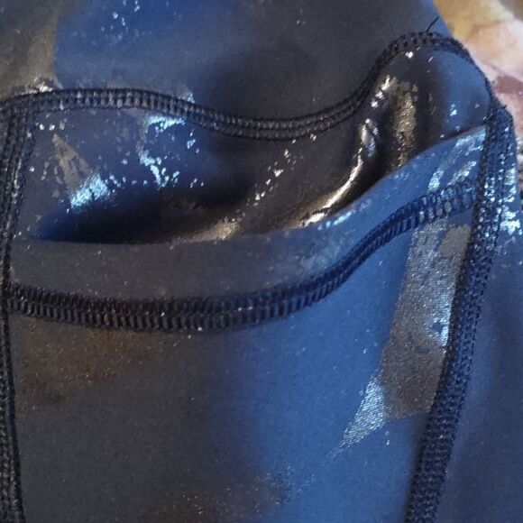 Old Navy Women's Sz XS Leggings‎ Capri Navy Metallic Paint Brush Print Pockets - Picture 5 of 7